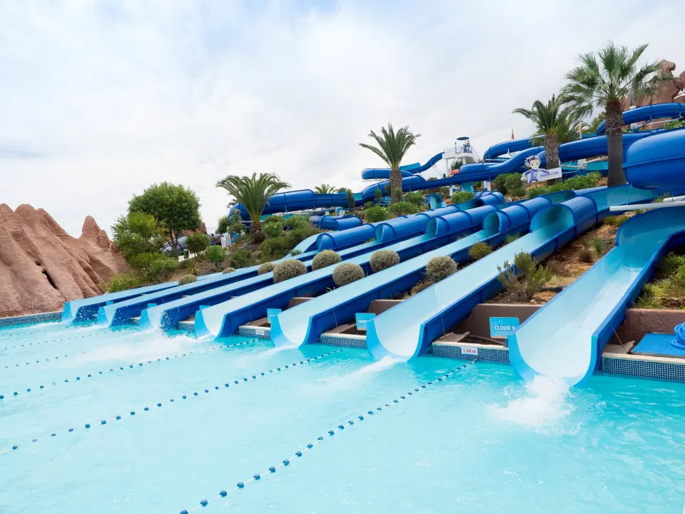 High-speed water slide